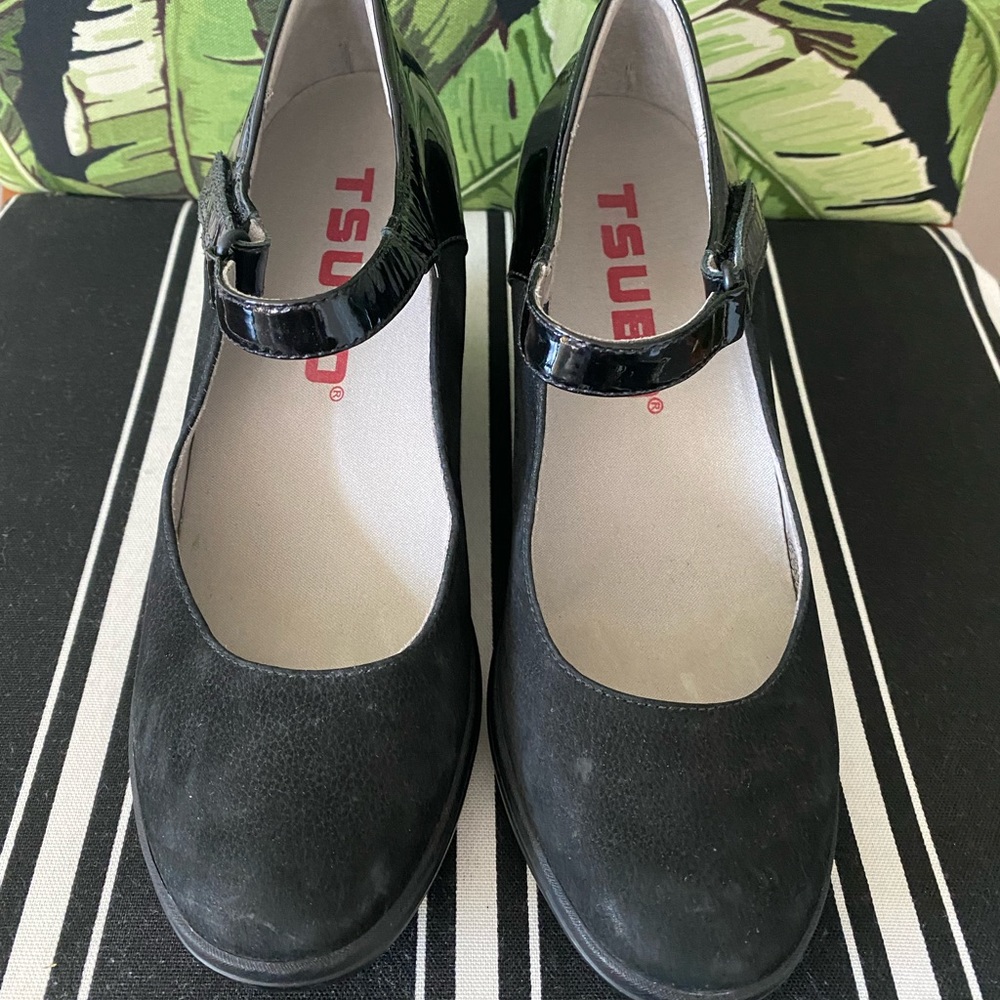 Tsubo Womens Dreux Wedge Mary Jane Shoes Size 7 Black Nubuck Leather.